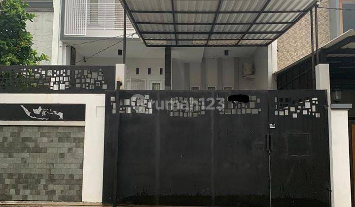 Rumah 2 Lantai Siap Huni di Joglo Jakarta Barat SHM