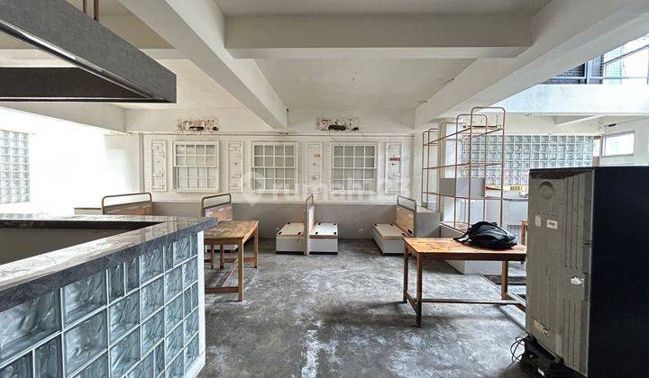 Disewakan Ruko Gandeng cocok untuk resto di Taman Ratu, Jakarta Barat 1
