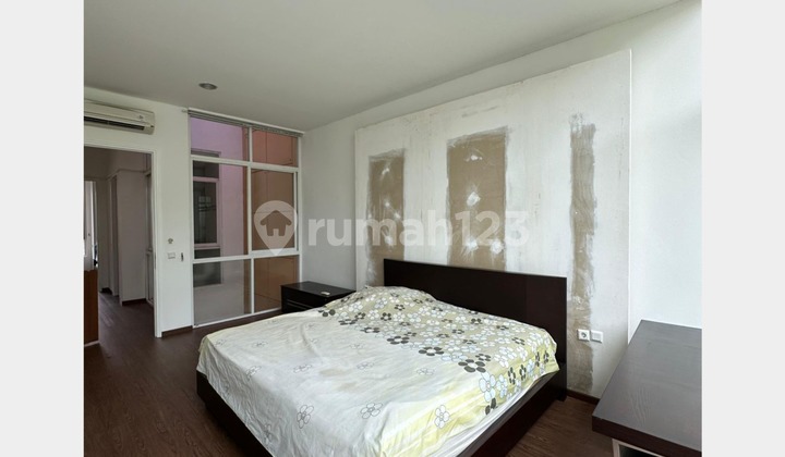 Dijual Rumah Siap Huni di De Oaze Tomang Jakarta Barat 2
