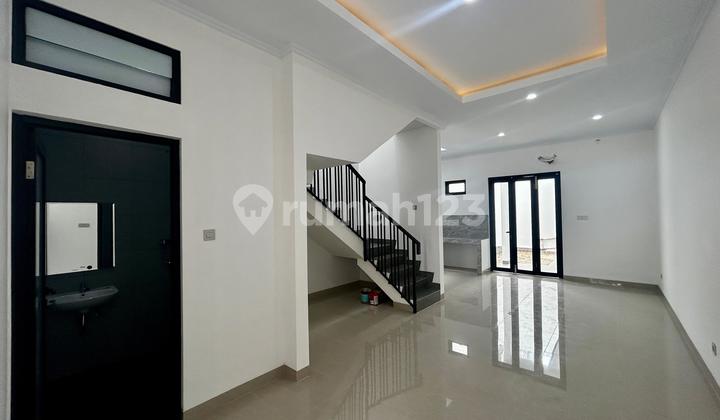 Dijual Rumah Baru 2 Lantai di Meruya Jakarta Barat 2
