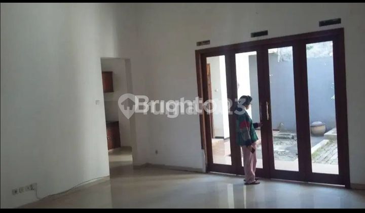 Disewakan Rumah Megah dan Mewah di Villa Puncak Tidar 2