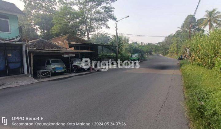 RUMAH 2 LANTAI PINGGIR JALAN PROPINSI DI JL RAYA SEMPALWADAK, TANGKILSARI, KEC TAJINAN, KAB MALANG 2