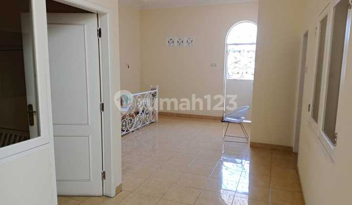 Dijual Rumah Sunter Jak Ut 8X18 3 Lantai 2