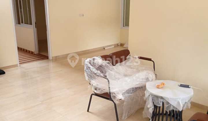 JUAL CEPAT KOS PUTRA.  KOSAN UNIVERSITAS INDONESIA DEPOK kUKUSAN BEJI, JAWABARAT 