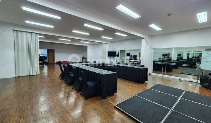 For Sale: WH Building on Wahid Hasyim