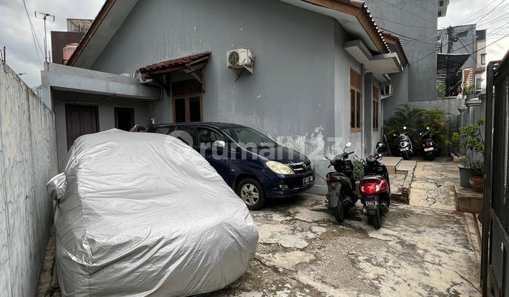 Dijual Kost Kebon Kacang III Total 9 Kamar ( 1 Kamar Pengurus dan 8 Kamar Sewa )