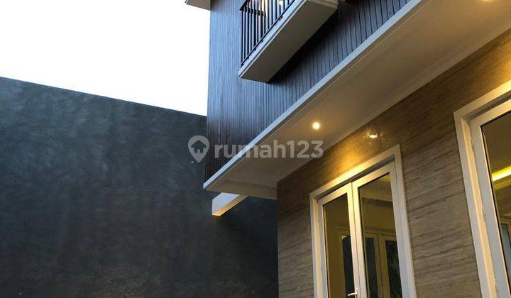 Di Jual Rumah Siap Huni Jl Benda Kebayoran Baru Jakarta selatan  2