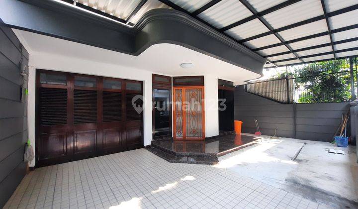 Disewakan Rumah 2 Lantai Jl Cibulan Kebayoran Baru 1