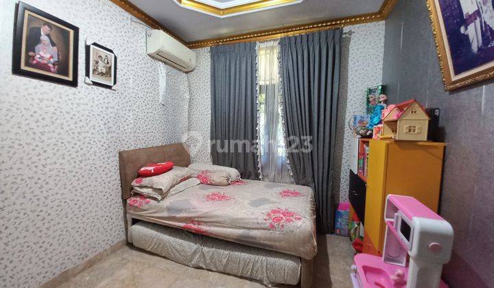 kamar tidur jual rumah 2 lantai cluster