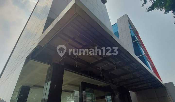 Strategic Ready-to-Use Office Building in the Mampang Buncit Business Area, South Jakarta Strategic Ready-to-Use Office Building in the Mampang Buncit Business Area, South Jakarta