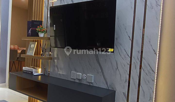 Rumah dengan tinggi plafon 5,5 meter kawasan hijau tanjung bunga makassar  2