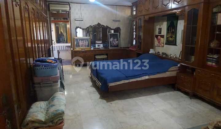 House with SHM Certificate Wing on Riau Road, Bandung City Central Location 2