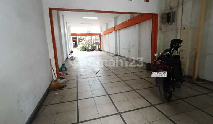 2-Story House on Riau Street, Downtown Bandung 2