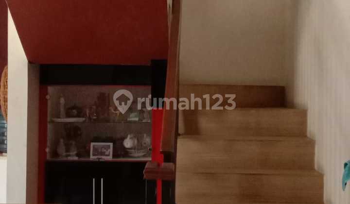 Freehold Title House in Sariwangi Bandung Suitable for Investment 2