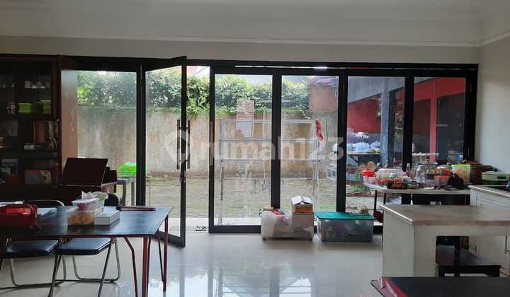 Rumah 2 Lantai Pinggir Jalan Mainroad di Jalan Garut Kota Bandung, Cocok untuk Investasi dan Rumah Usaha