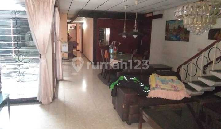 Rumah SHM 2 Lantai Pusat Kota Bandung Siap Huni