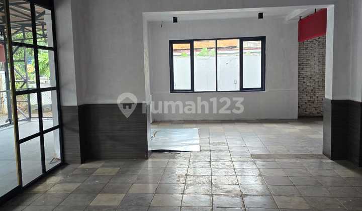 Ruang Usaha Cocok Di Buat Cafe Jalan Riau Bandung