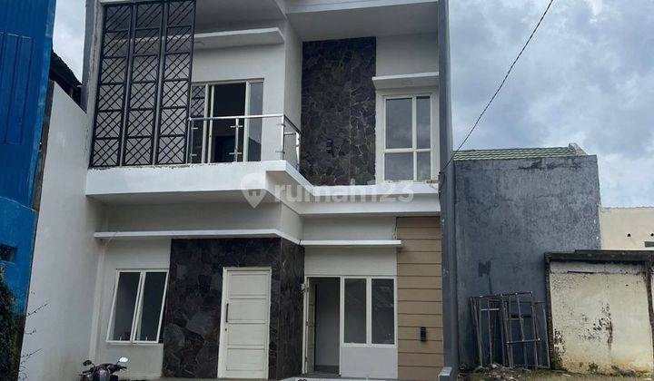 Dijual Rumah Mewah 2 Lantai Dekat Bandara Sultan Hasanuddin 2