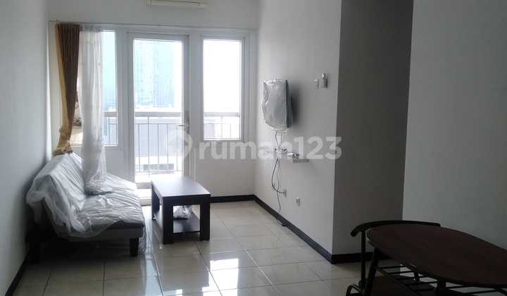 Disewakan Apartemen Grand Palace. 2br + 1. Sudah Renovasi. Semi Furnish