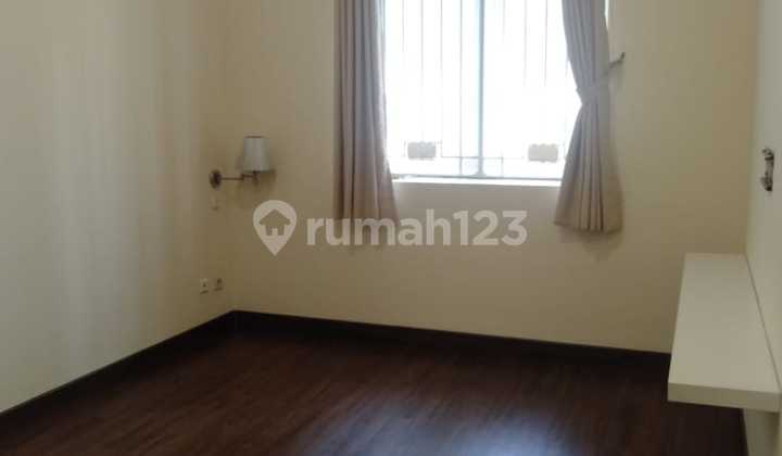 Disewakan Apartemen Grand Palace Kemayoran. 3br. Furnish.120m2