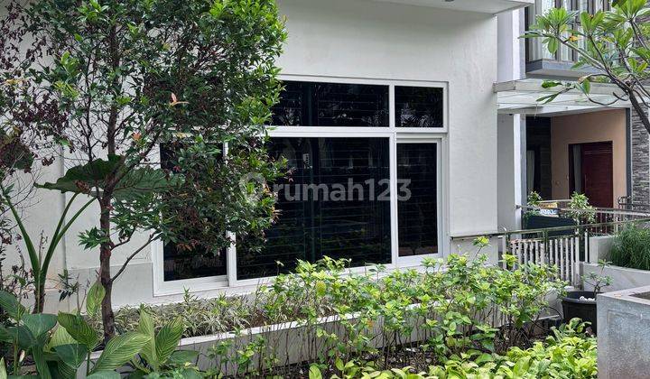 Dijual Town House Springhill Kemayoran. Mewah. Bagus  2