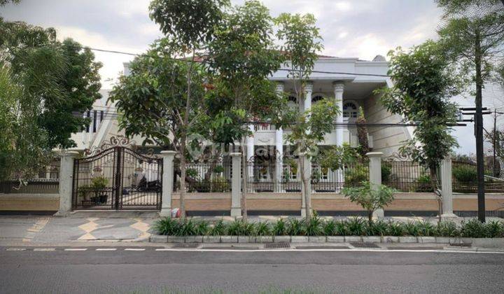 Rumah Dijual Mewah Raya Dharmahusada Indah Siap Huni 2 Lantai SHM 1