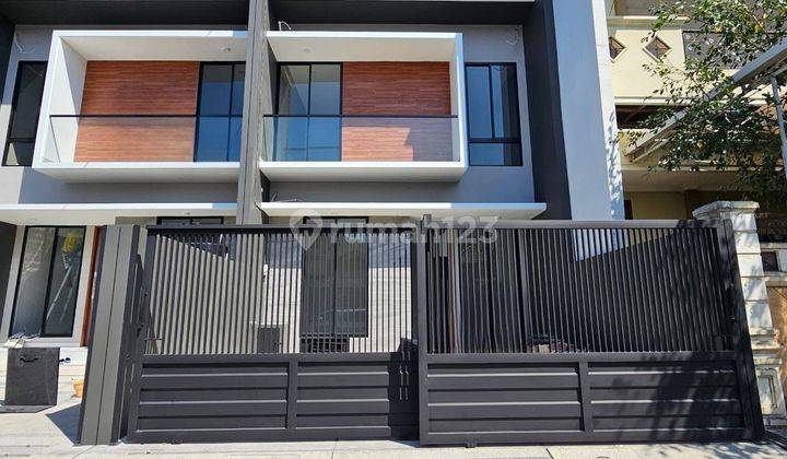 Rumah Manyar Kertoadi Dijual Murah Minimalis Baru Row 3 Mobil SHM 1