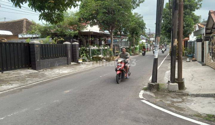 Tanah Madiun, Kanigoro, Timur Pasar Joyo Madiun  2