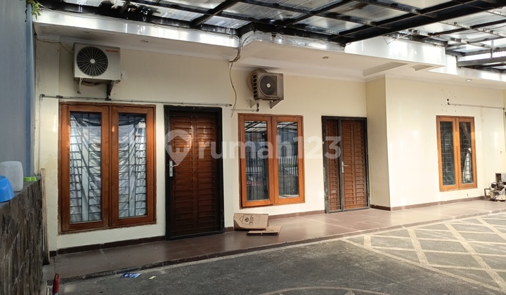 For Rent House suitable for Business in Panglima Polim, Kebayoran Baru