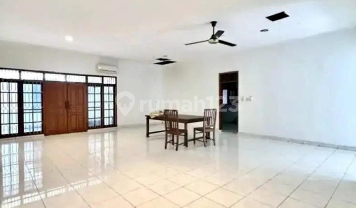 For Sale Rumah Hitung Tanah di Jakarta Selatan SHM 2