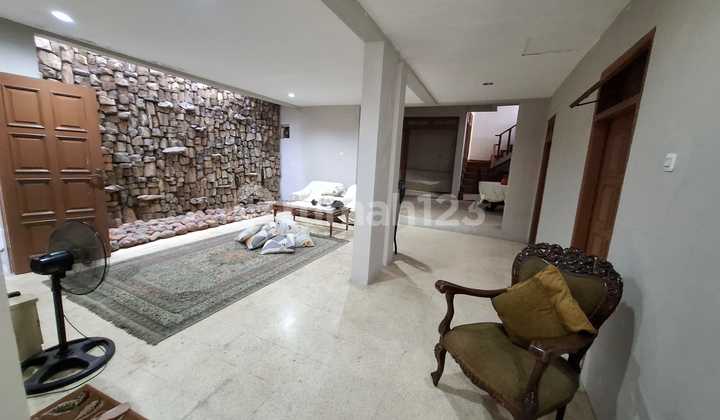 For Rent Rumah Siap Huni Dekat Blok A di Kebayoran Baru 2