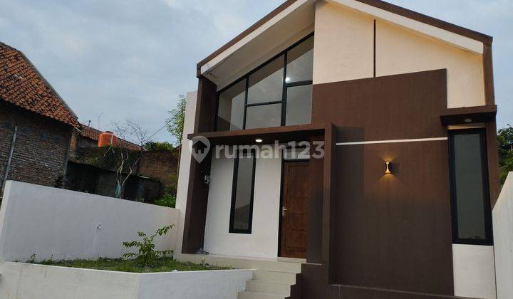 Rumah modern pojok SHM di Tembalang, Sendangmulyo 2