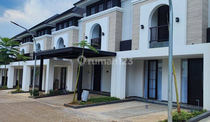 Rumah 2 Lt Di Tembalang, Dekat Superindo Kedungmundu 1