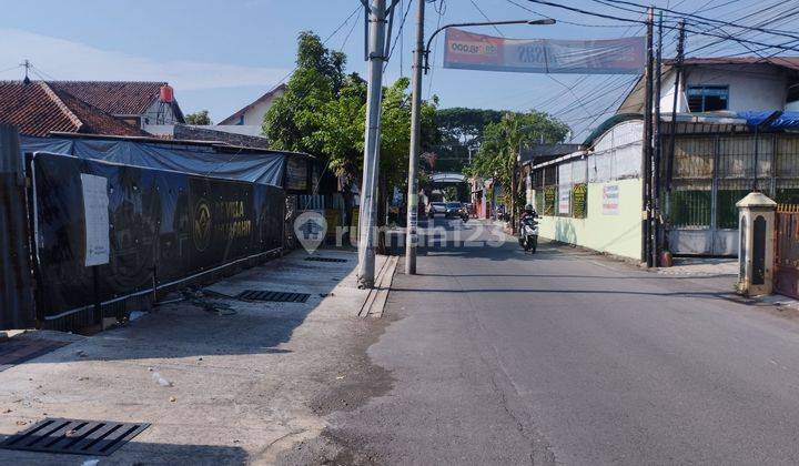 Ruko Pojok Pinggir Jalan Raya 15 Detik Ke Majapahit  1