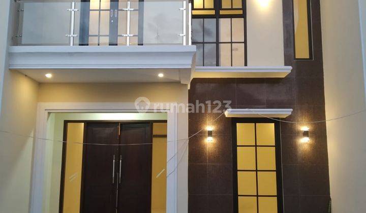 Rumah 2 Lantai Bagus SHM di Ringgomulyo, Tuban 2