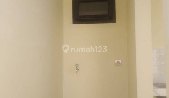 Rumah 2 Lantai Bagus SHM di Ringgomulyo, Tuban 17