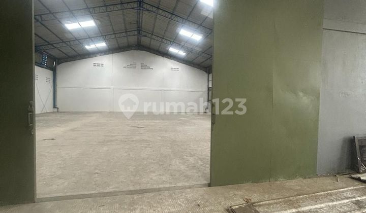 Ready-to-use good Cipondoh warehouse for rent, fast service.