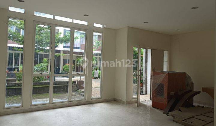 Rumah 4 lantai d pik akses tol lgsg ada lift d jual cepat 1