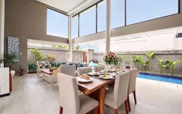 Villa D Nusa Dua Furnished And There Is A Pool For Sale Suitable For Investment 1