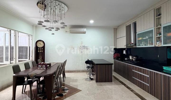 House D Pik3 Floor Ready to Live In Already Renovated For Quick Sale