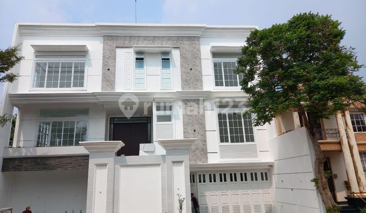Rumah Mewah Pik Ada Private Pool, Lift, Dan Roof Top Di Jual 