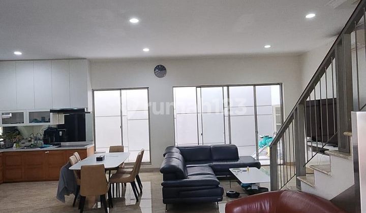 Rumah Lebar 8 D Pik Semi Furnish Siap Huni D Jual Murah