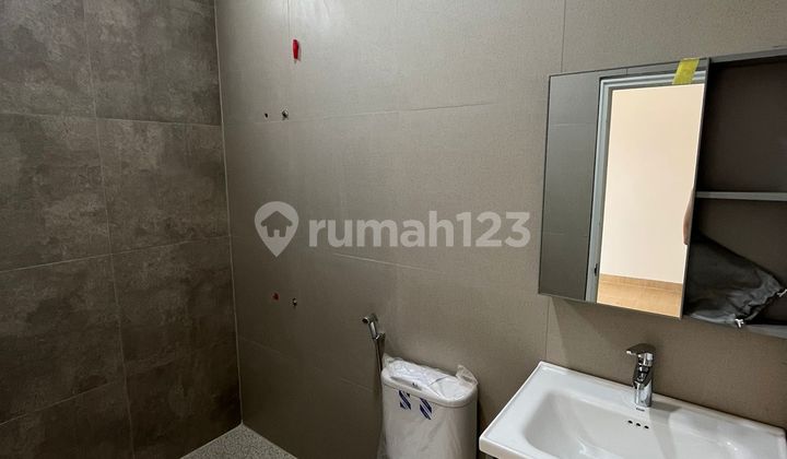 New 3-Story House in Tomang Ready to Live In For Sale 2