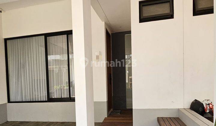 Rumah Cantik Serpong 2 Lantai Di Cluster Favorit Semi Furnished 2