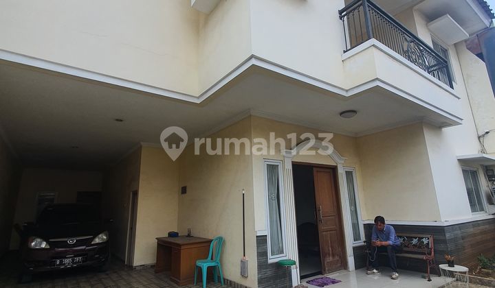 Rumah Megah Tengah Kota Bekasi 2
