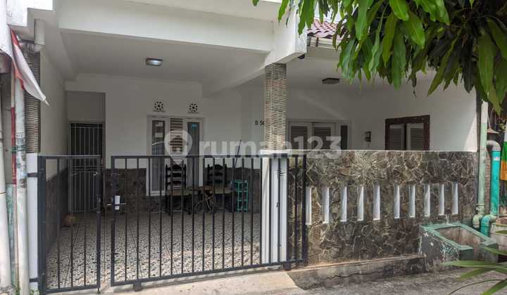 Rumah Mungil Tengah Kota Bekasi