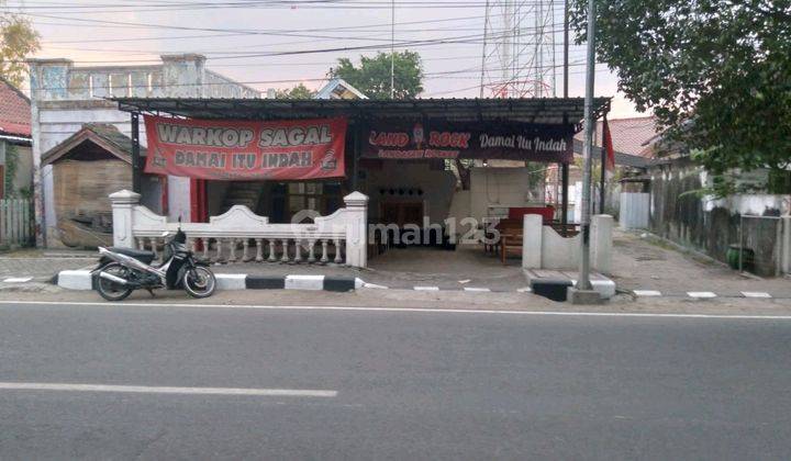 Rumah Tengah Kota " Minyak " Di Bojonegoro. Jawa Timur. SHM 1
