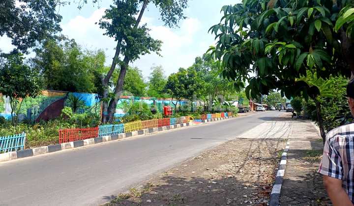 Hunian Sangat Strategis Pinggir Jalan Raya Hunian Sangat Strategis Pinggir Jalan Raya