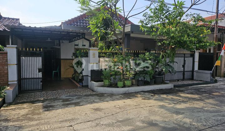 Rumah Strategis Tengah Kota Bekasi Rumah Strategis Tengah Kota Bekasi