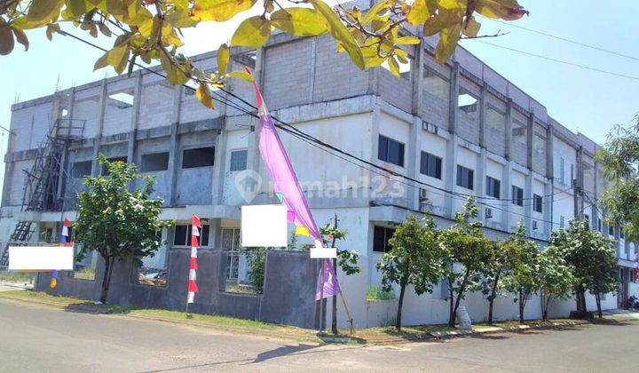 Gedung Sekolah Masih Aktif 3 Lantai di Kota Harapan Indah Bekasi 1